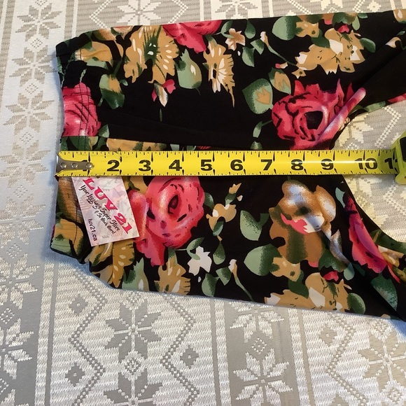 Leggings Kid’s Age 3-5 Rose Garden Pattern - Picture 5 of 7